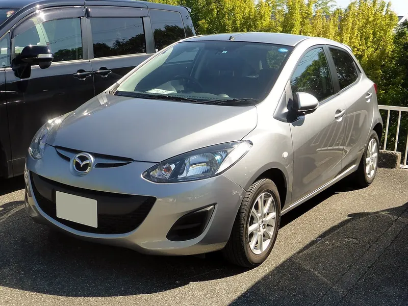 2010 Mazda Demio – front