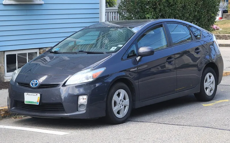2011 Toyota Prius – front